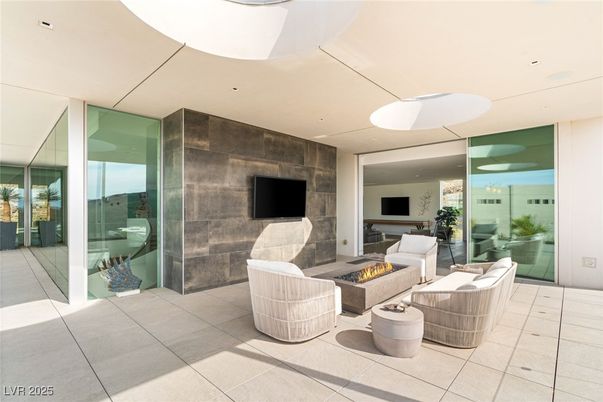 Fireplace, Interior, Living room, Recessed Lighting