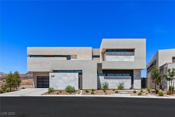 Attached, Exterior, Facade, Modern