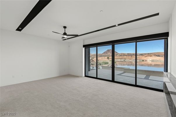 Empty room, Interior, Recessed Lighting, Water