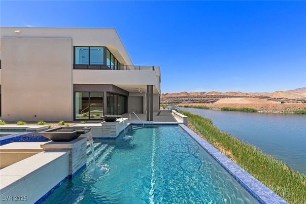 Exterior, Pool, Water