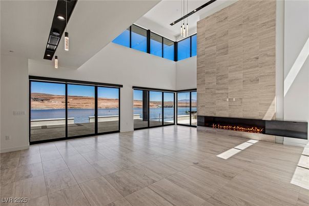 Fireplace, Interior, Water