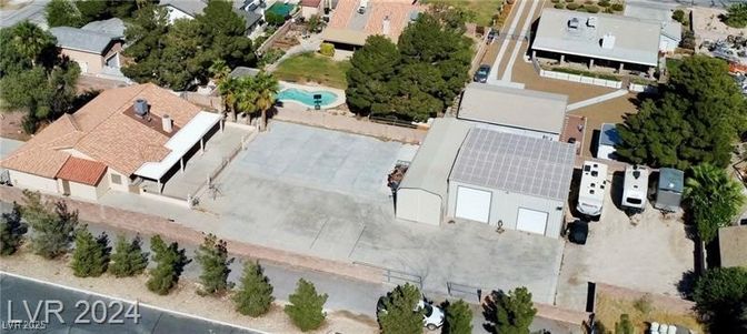 Exterior, Drone