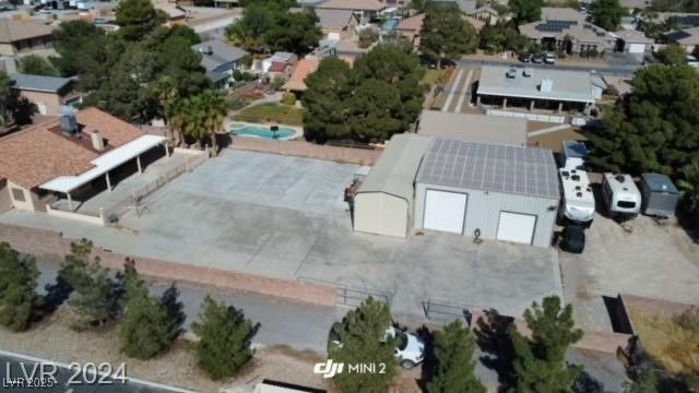 Exterior, Drone