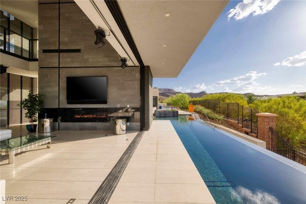 Exterior, Fireplace, Pool