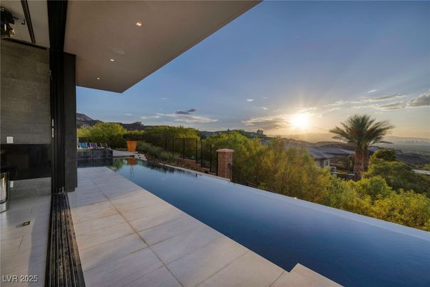 Exterior, Pool, Other
