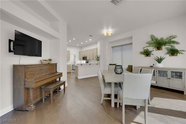Dining room, Interior, Kitchen, Piano, Recessed Lighting, Wood Texture Flooring