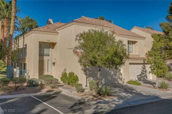 Attached, Exterior, Facade, Spanish Mediterranean