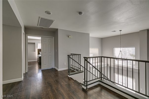 Interior, Pendant Lights, Wood Texture Flooring