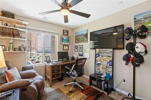 Home Office, Interior