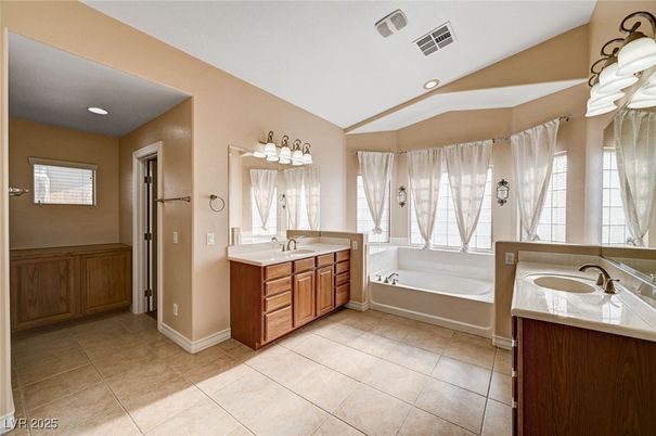 Bathroom, Dual Sink Vanities, Interior, Recessed Lighting