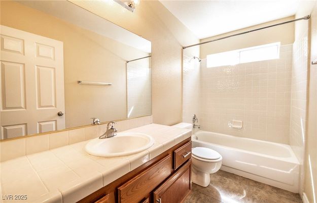 Bathroom, Interior, Tile Countertops