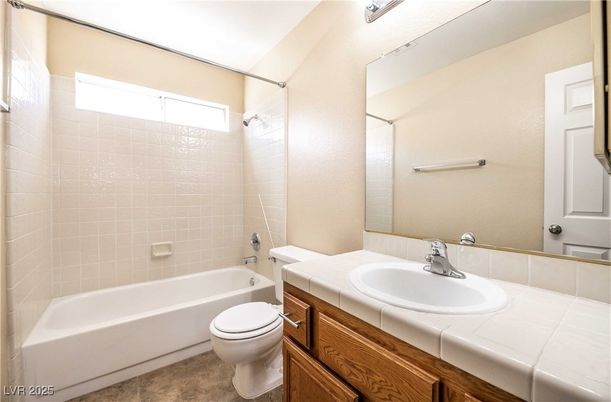Bathroom, Interior, Tile Countertops