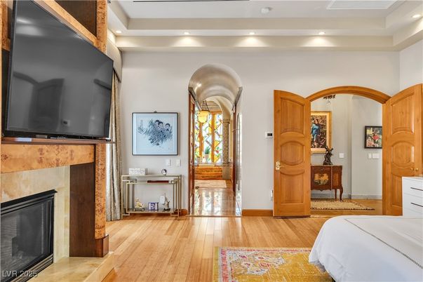 Fireplace, Interior, Recessed Lighting, Wood Texture Flooring