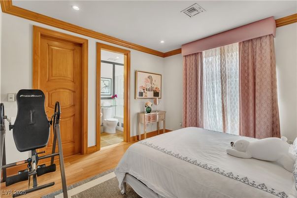 Bathroom, Bedroom, Interior, Recessed Lighting, Wood Texture Flooring