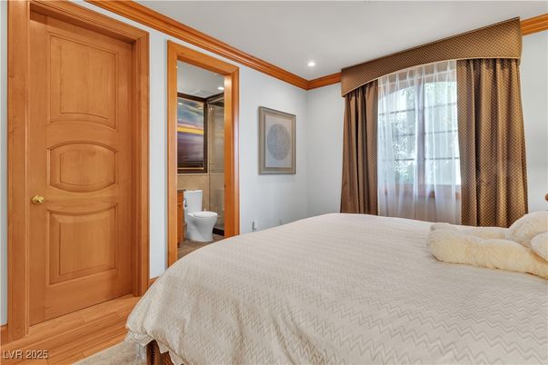 Bathroom, Bedroom, Interior, Recessed Lighting, Wood Texture Flooring