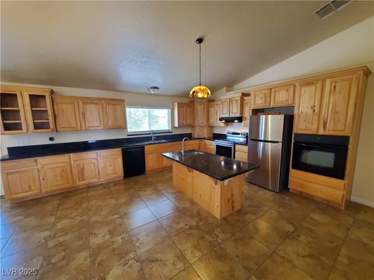 Interior, Kitchen, Pendant Lights, Stainless Steel Appliances