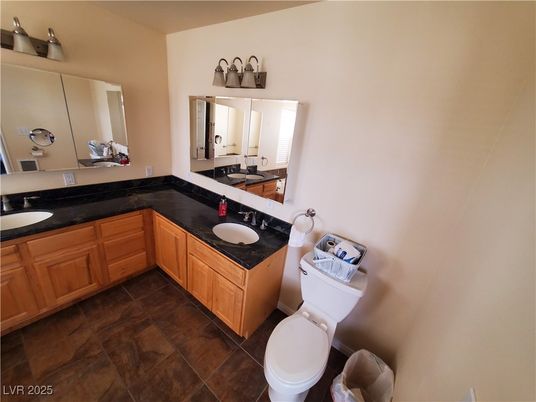 Bathroom, Dining room, Dual Sink Vanities, Interior