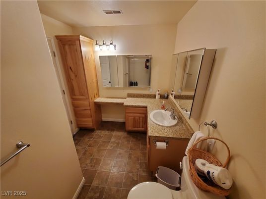 Bathroom, Dual Sink Vanities, Interior