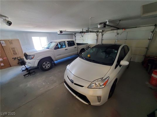 Garage, Interior