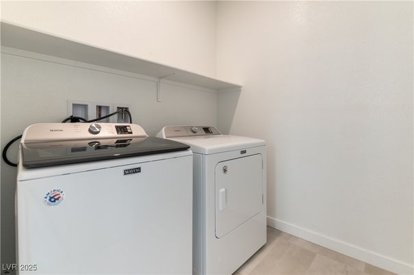 Interior, Washer, Wood Texture Flooring