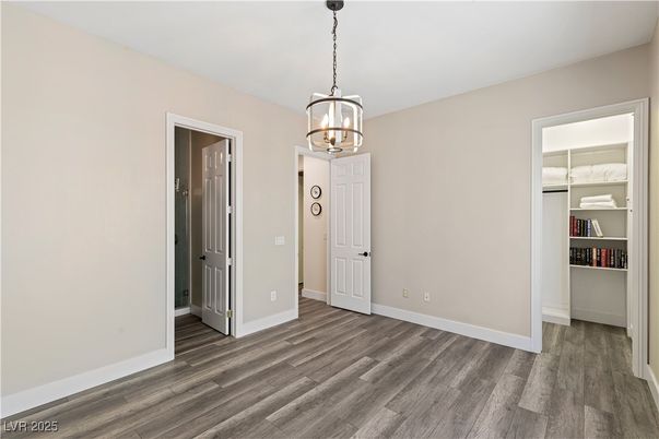 Empty room, Interior, Pendant Lights, Wood Texture Flooring