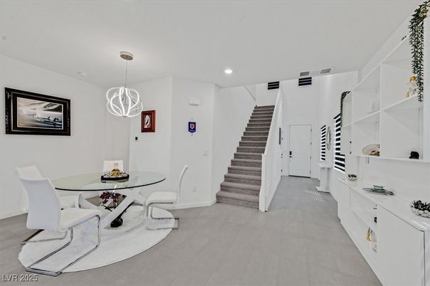 Dining room, Interior, Pendant Lights, Recessed Lighting