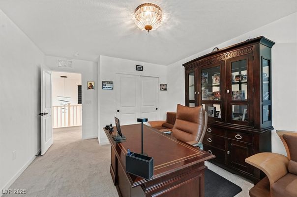 Home Office, Interior