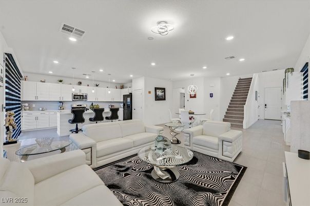 Dining room, Interior, Kitchen, Living room, Pendant Lights, Recessed Lighting, Stainless Steel Appliances
