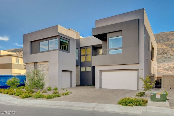 Attached, Exterior, Facade, Modern