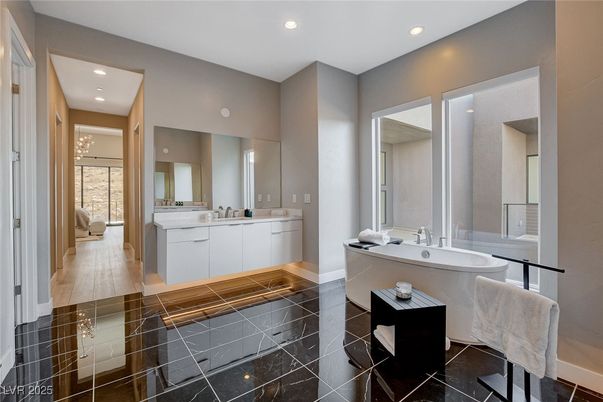 Bathroom, Dual Sink Vanities, Interior, Recessed Lighting