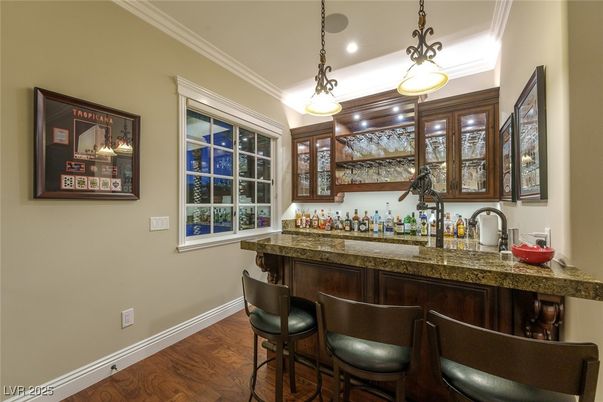 Interior, Pendant Lights, Recessed Lighting, Wood Texture Flooring