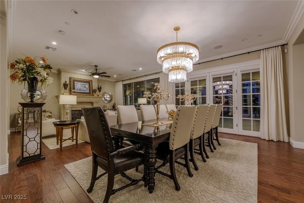 Chandelier, Dining room, Interior, Recessed Lighting, Wood Texture Flooring