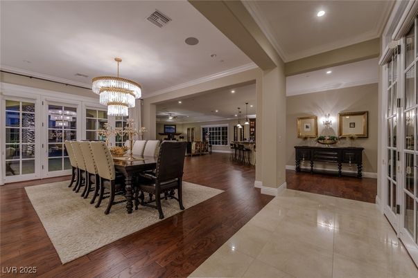 Chandelier, Dining room, Interior, Recessed Lighting, Wood Texture Flooring