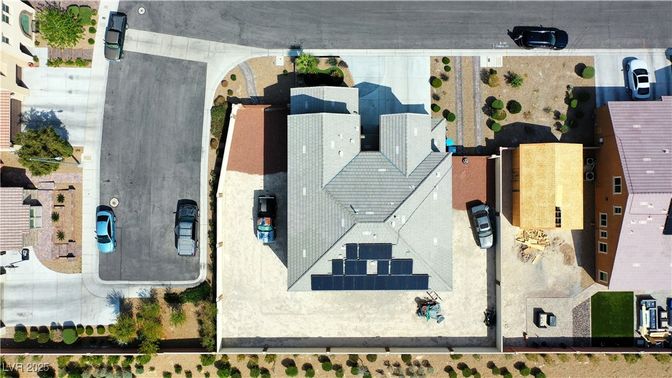 Exterior, Drone
