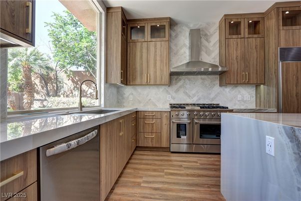 Interior, Kitchen, Stainless Steel Appliances, Wood Texture Flooring
