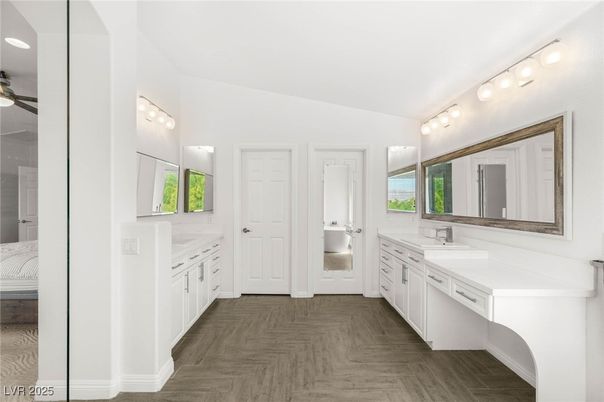 Bathroom, Dual Sink Vanities, Interior, Wood Texture Flooring
