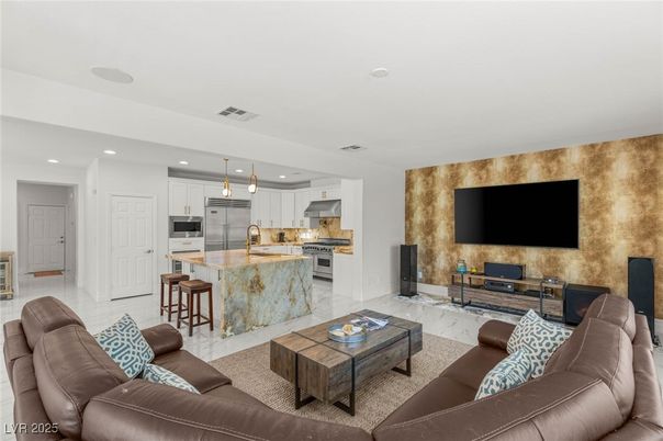 Interior, Kitchen, Living room, Pendant Lights, Recessed Lighting, Stainless Steel Appliances