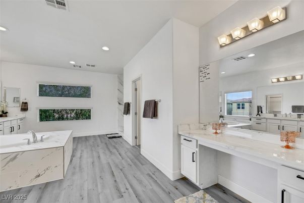 Bathroom, Interior, Recessed Lighting, Wood Texture Flooring