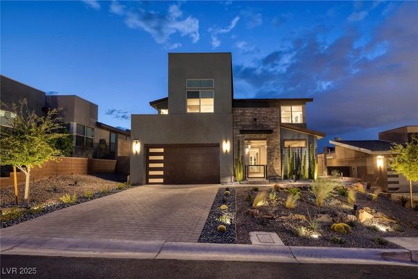 Attached, Exterior, Facade, Modern