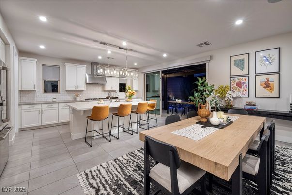 Dining room, Interior, Kitchen, Pendant Lights, Recessed Lighting, Stainless Steel Appliances