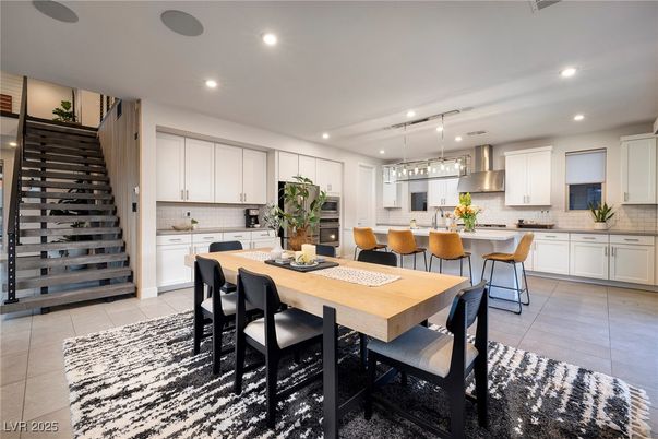 Dining room, Interior, Kitchen, Pendant Lights, Recessed Lighting, Stainless Steel Appliances