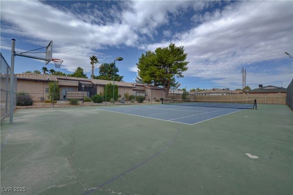 Exterior, Tennis Courts