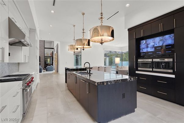 Interior, Kitchen, Pendant Lights, Recessed Lighting, Stainless Steel Appliances