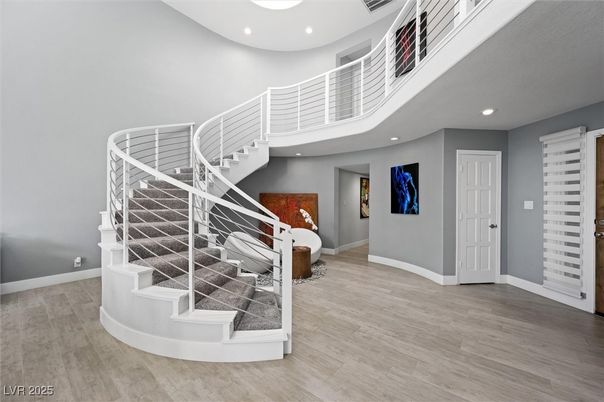 Interior, Recessed Lighting, Wood Texture Flooring