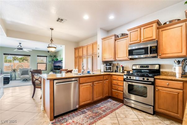 Dining room, Interior, Kitchen, Pendant Lights, Recessed Lighting, Stainless Steel Appliances
