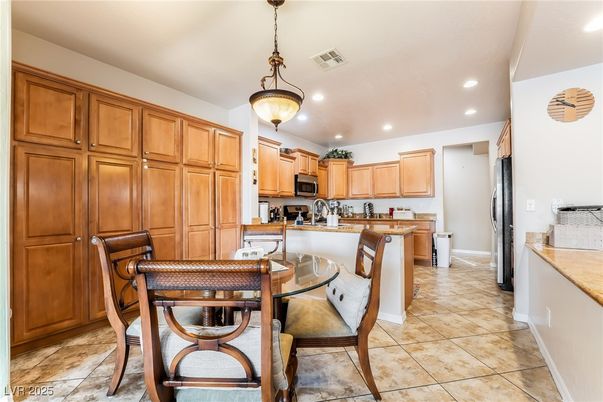 Dining room, Interior, Kitchen, Pendant Lights, Recessed Lighting