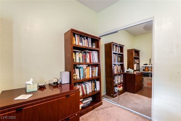 Home Office, Interior