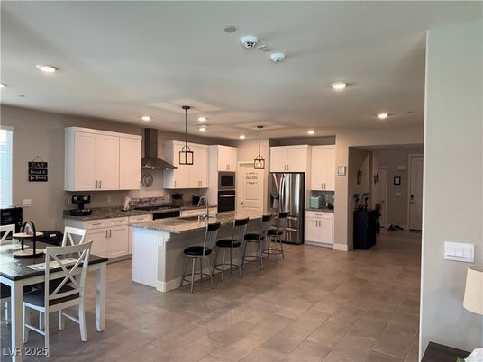 Dining room, Interior, Kitchen, Pendant Lights, Recessed Lighting, Stainless Steel Appliances