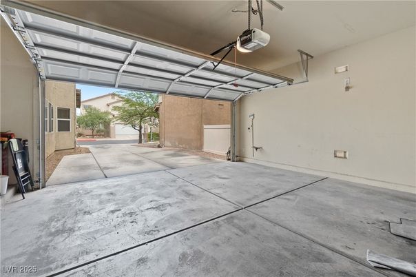 Garage, Interior