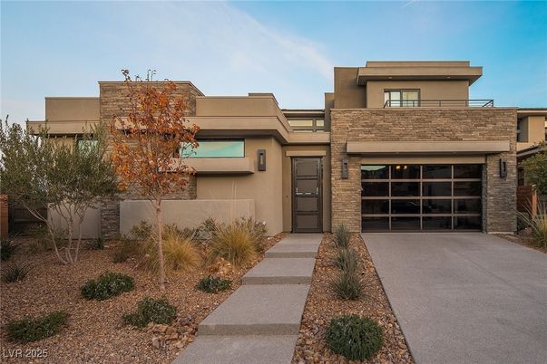 Attached, Exterior, Facade, Modern